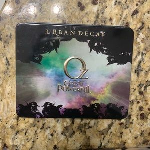 LIMITED EDITION URBAN DECAY OZ BAD WITCH PALETTE